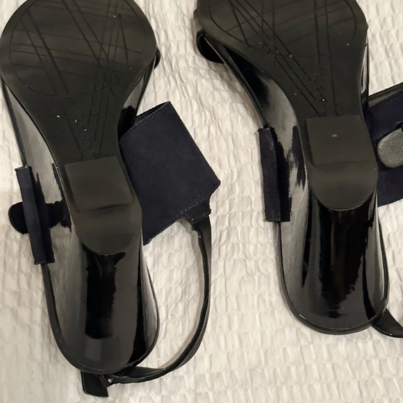 Kenneth Cole leather navy blue wedge sandal. Size 9m - Picture 6 of 8